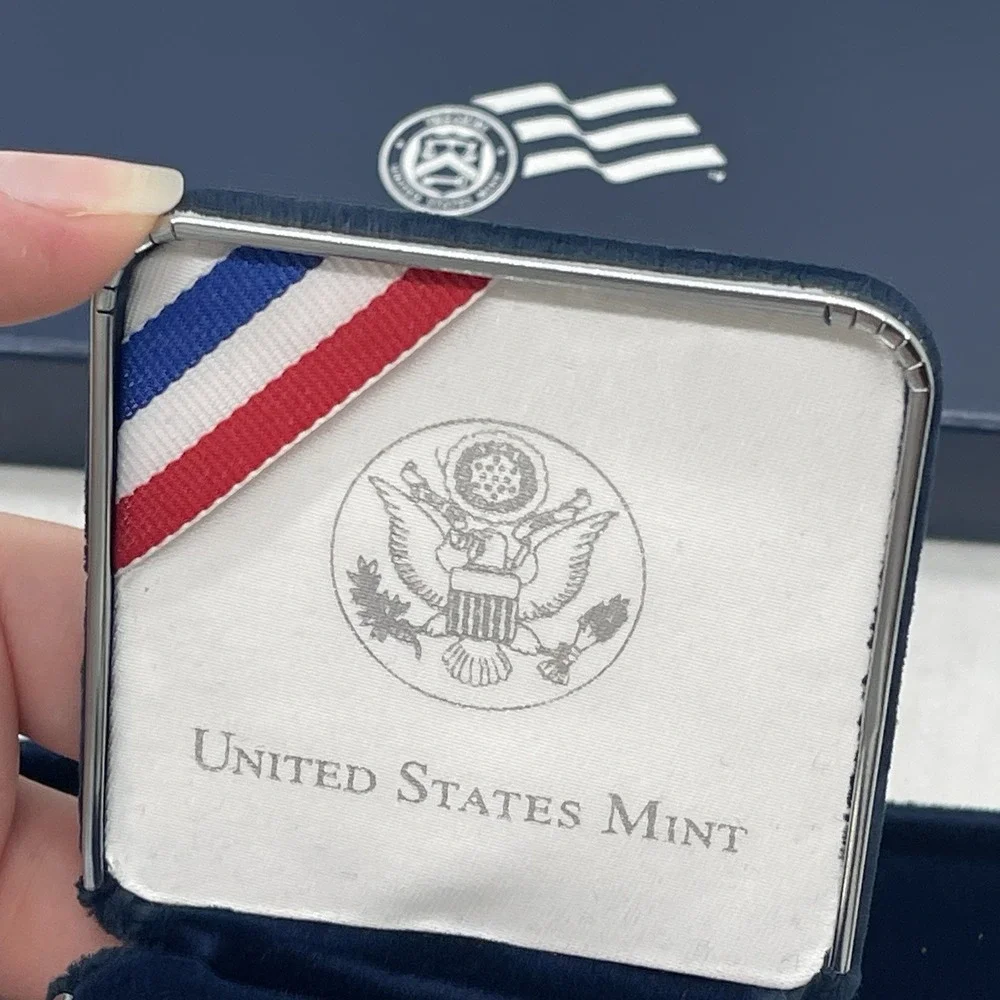2005 Marine Corps 230th Anniversary Proof Silver Dollar - OGP - FREE SHIPPING!
